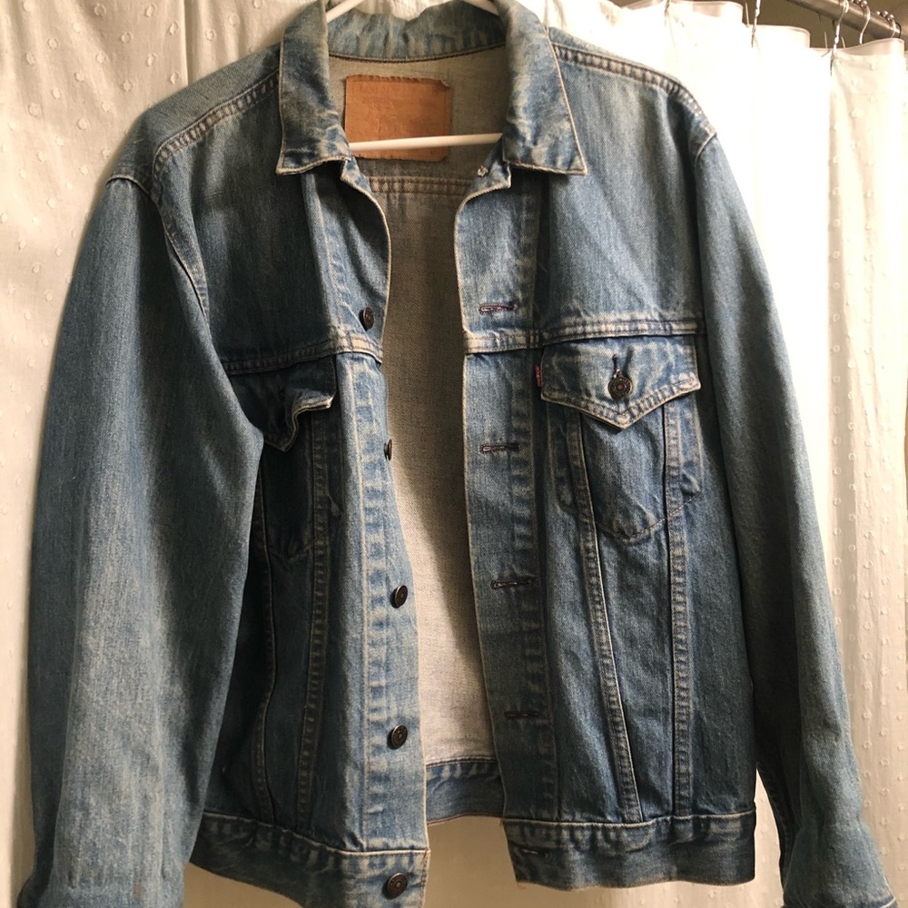 VINTAGE Levi’s Denim Jean Jacket